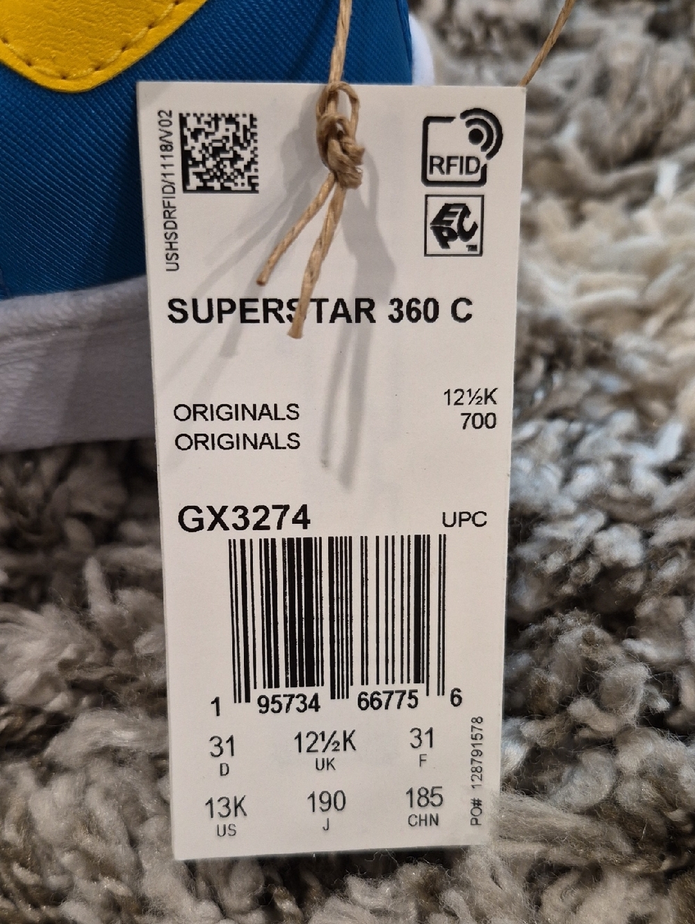 adidas x Disney Donald Duck Superstar Sneakers - Picture 3 of 6